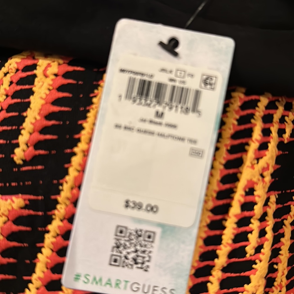 Guess - Mens RARE Graphic T-Shirt Black Tee Raised Lettering Fiery Logo - Picture 16 of 16